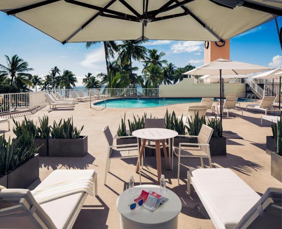 Park Shore Waikiki Hotel Honolulu Exterior photo